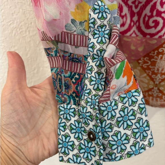 Avani del amour Colorful Print Button Up Shirt - Picture 5 of 8